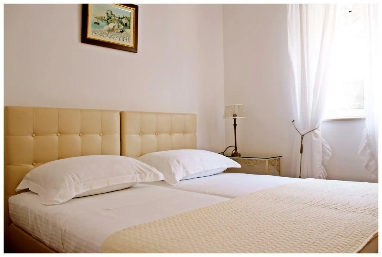 Casa Zorana-Alba Apartments Traù Croazia
